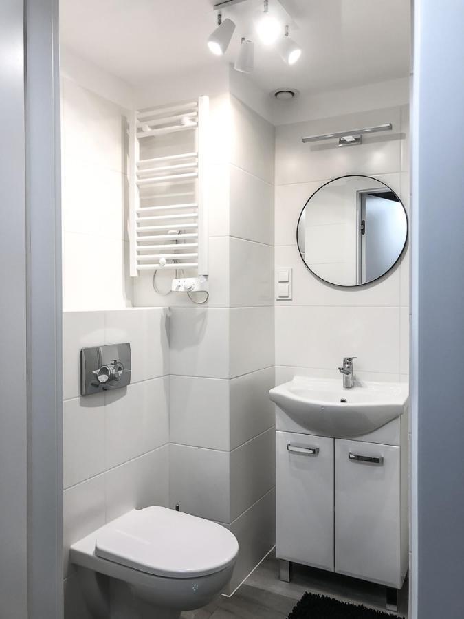 Airport Apartment Breslavia Esterno foto
